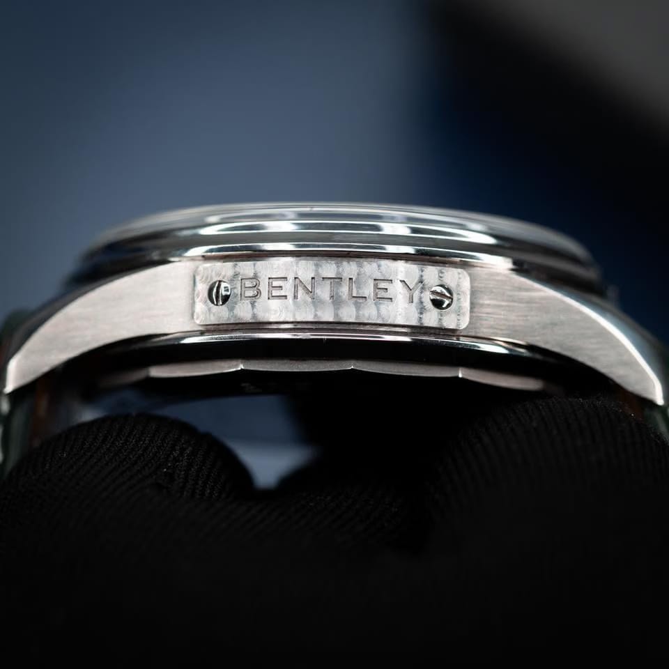 Breitling for Bentley Premier B01 Chronograph 42 Bentley Like New and Complete Set