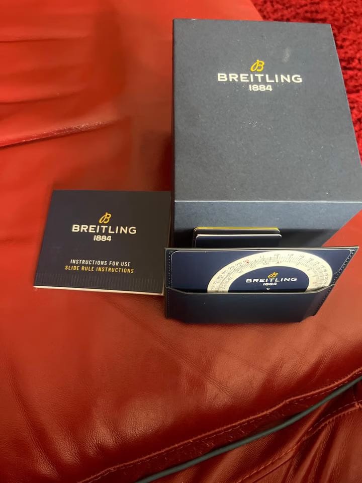 Breitling Navitimer Heritage1 Chronograph 41 Horloge is gekocht in 2021 en heel weinig gedragen.