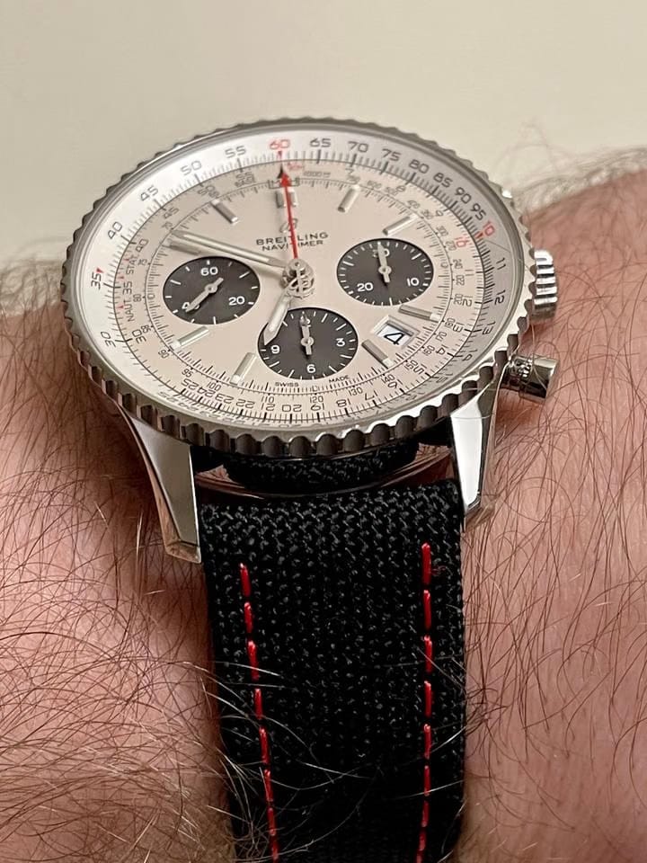 Breitling Navitimer 1 B01 Chronograph AB0121211 G1 A1