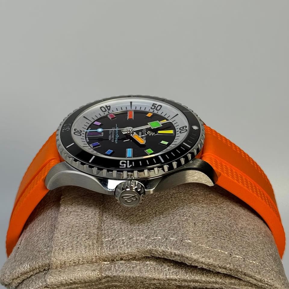 Breitling Superocean 42 Automatic 42 - A17375211 B2 S3 - Rainbow