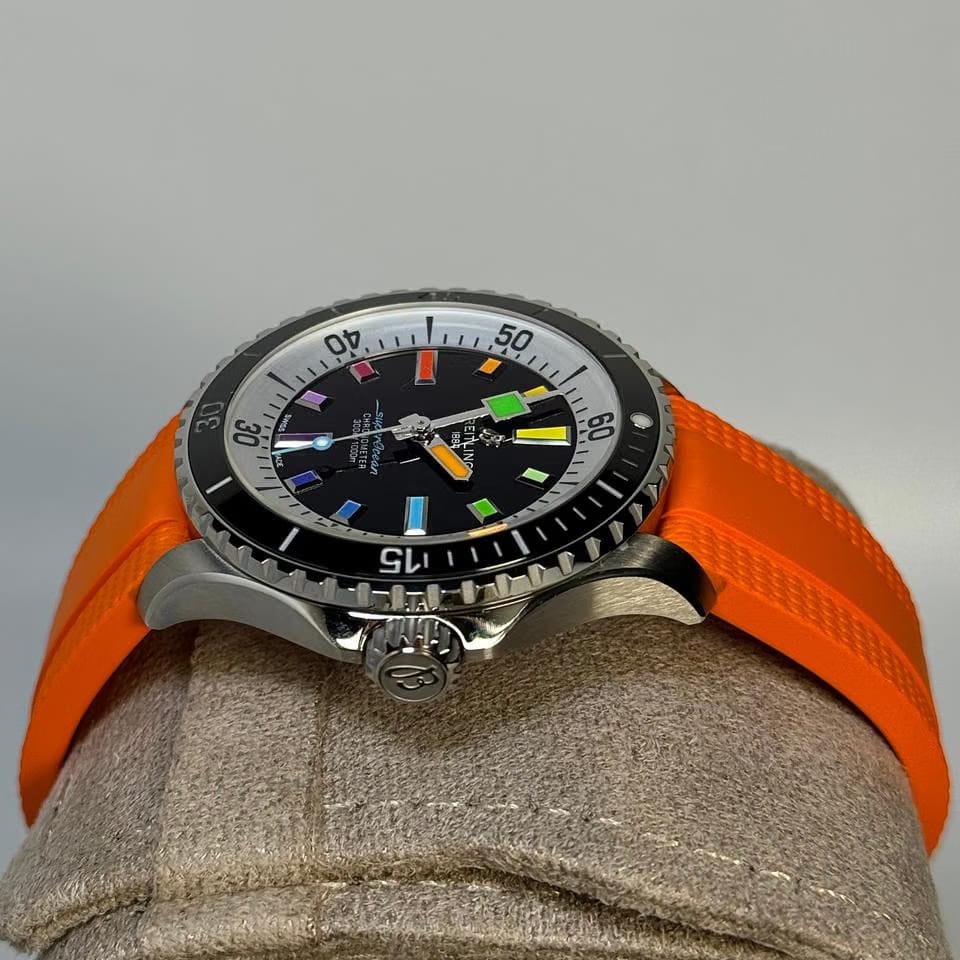 Breitling Superocean 42 Automatic 42 - A17375211 B2 S3 - Rainbow