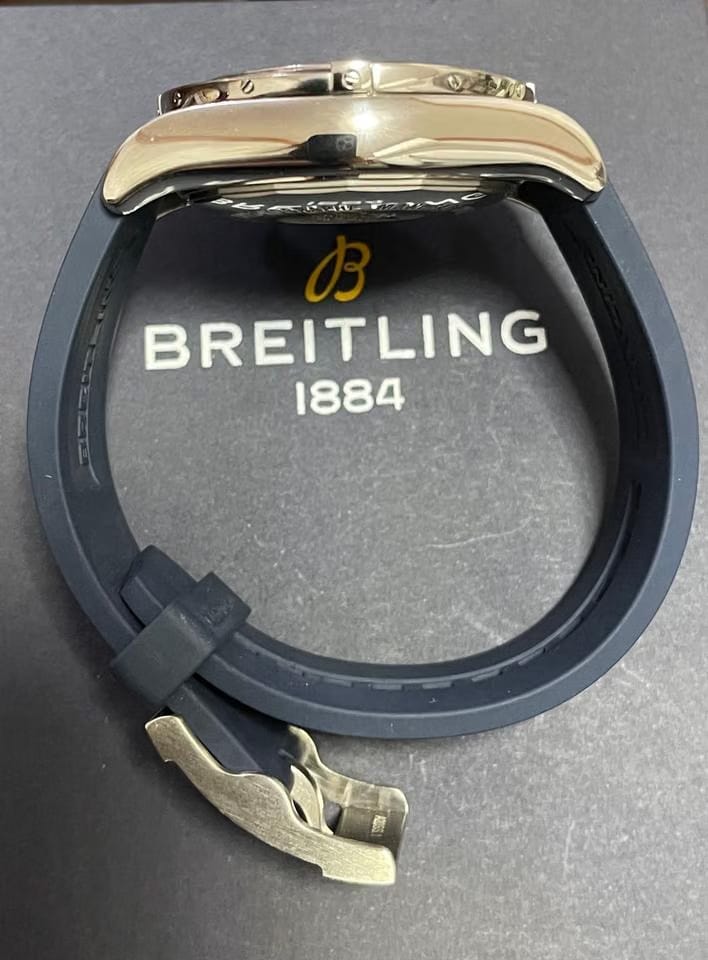 Breitling Chronomat 44 Flying Fish Full Set with Additional Strap as a gift