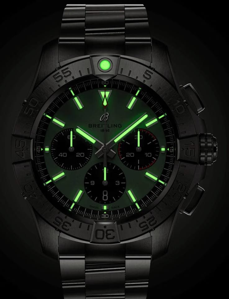 Breitling Avenger BO1 Chronograph 44 AB0147101 L1 A1