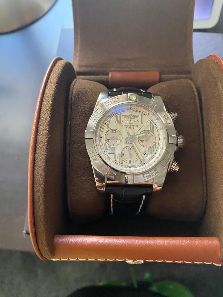 Breitling Chronomat 44 AB011012