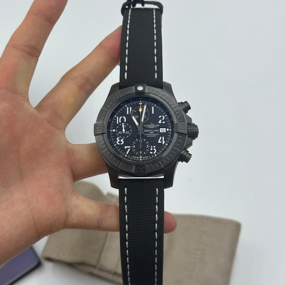 Breitling Avenger Chronograph