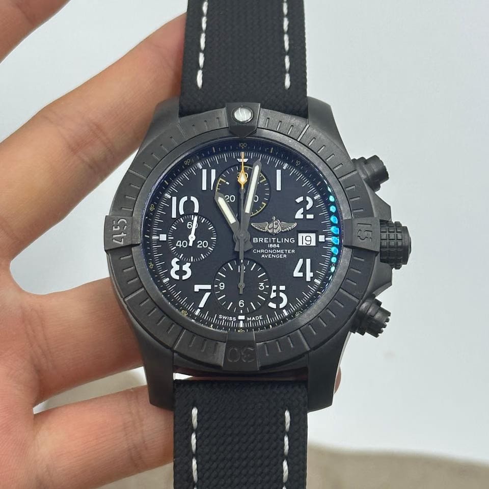 Breitling Avenger Chronograph