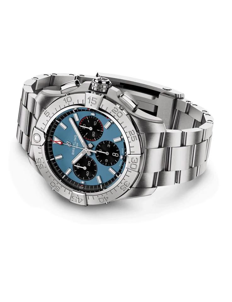 Breitling Avenger BO1 Chronograph 44 AB0147101 C1 A1