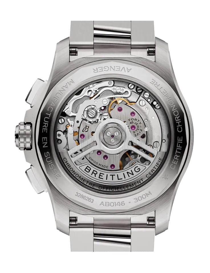 Breitling Avenger B01 Chronograph 42 AB0146101 L1 A1