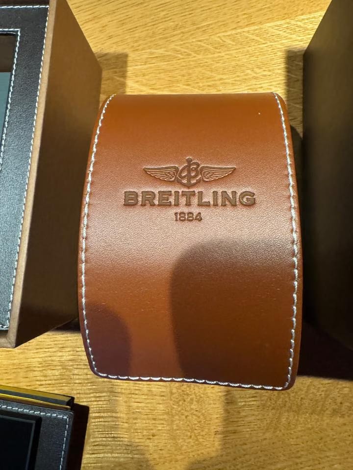 Breitling Avenger Hurricane50mm XB1210 E4/BE89