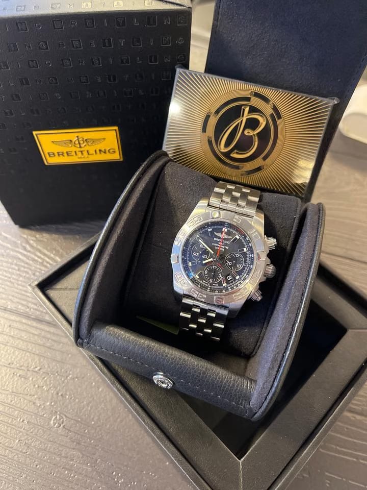 Breitling Chronomat 44 AB011010/BB08