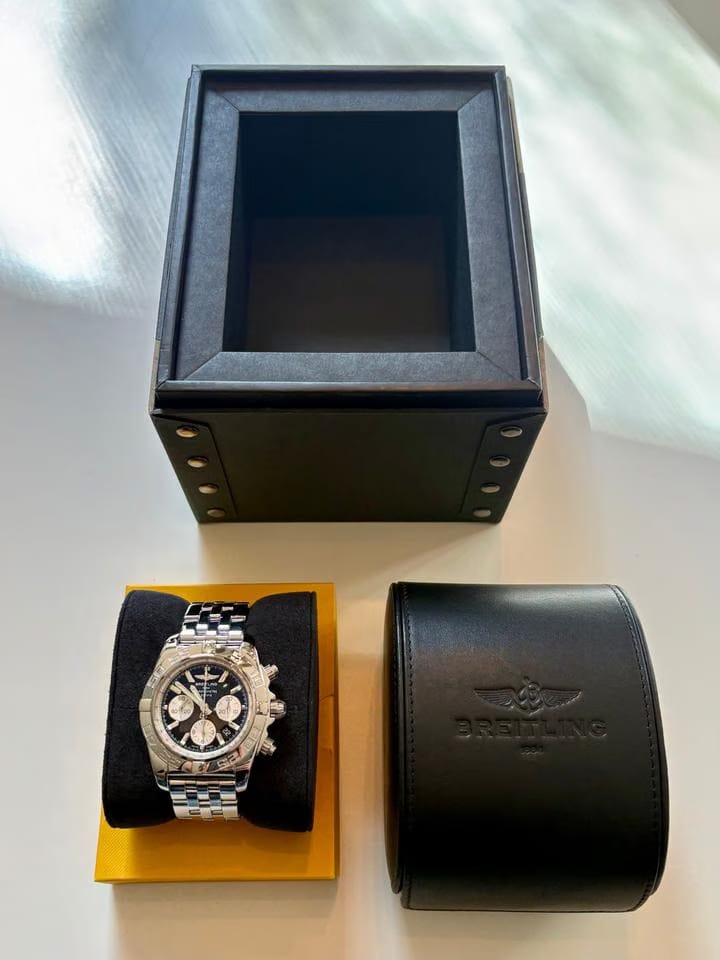 Breitling Chronomat 44 B01 AB0110