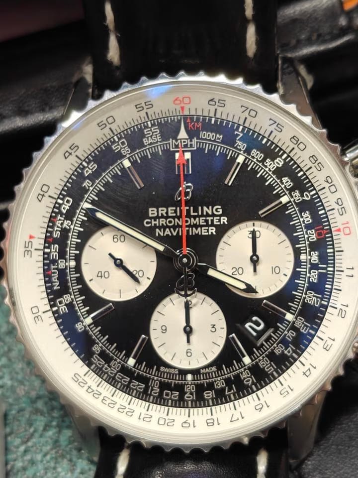 Breitling Navitimer 1 B01 Chronograph43 Breitling Navitimer B01 - Full Set