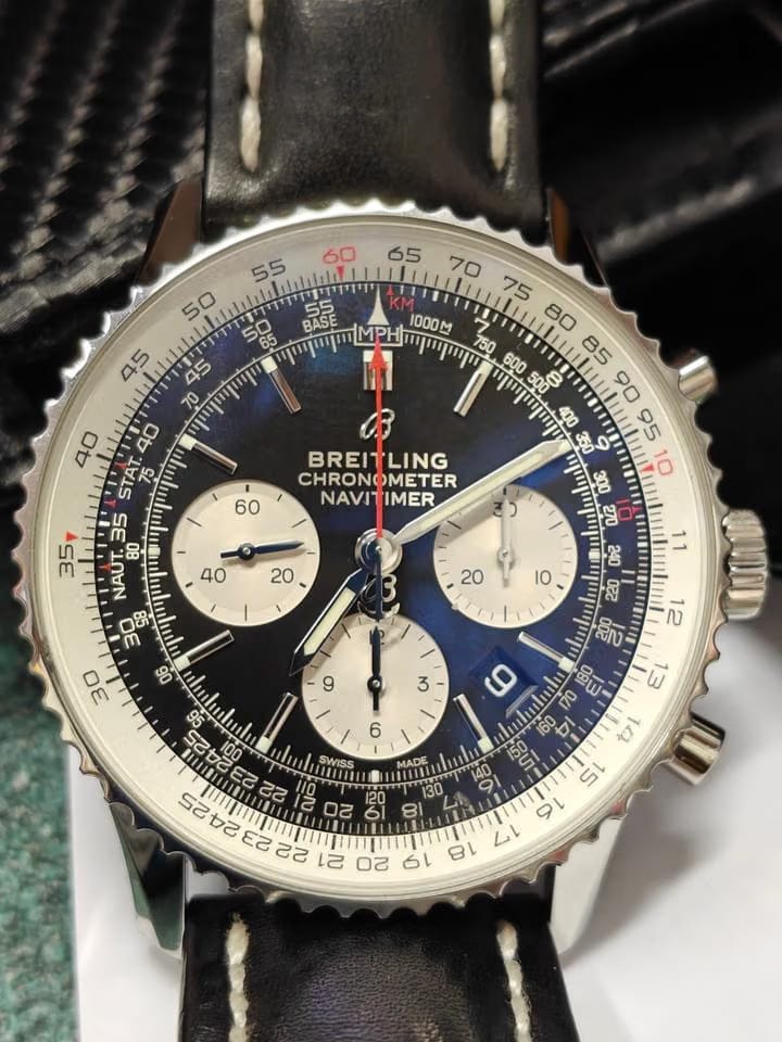Breitling Navitimer 1 B01 Chronograph43 Breitling Navitimer B01 - Full Set