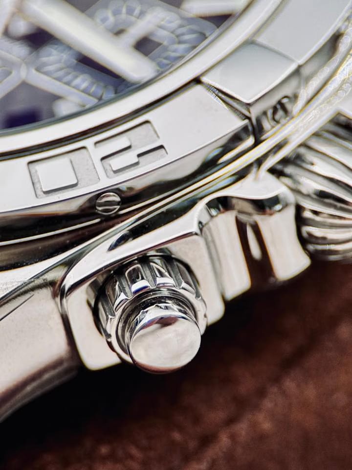 Breitling Chronomat 44 Carbon Fiber Dial ( Full stickers - Below MSRP)