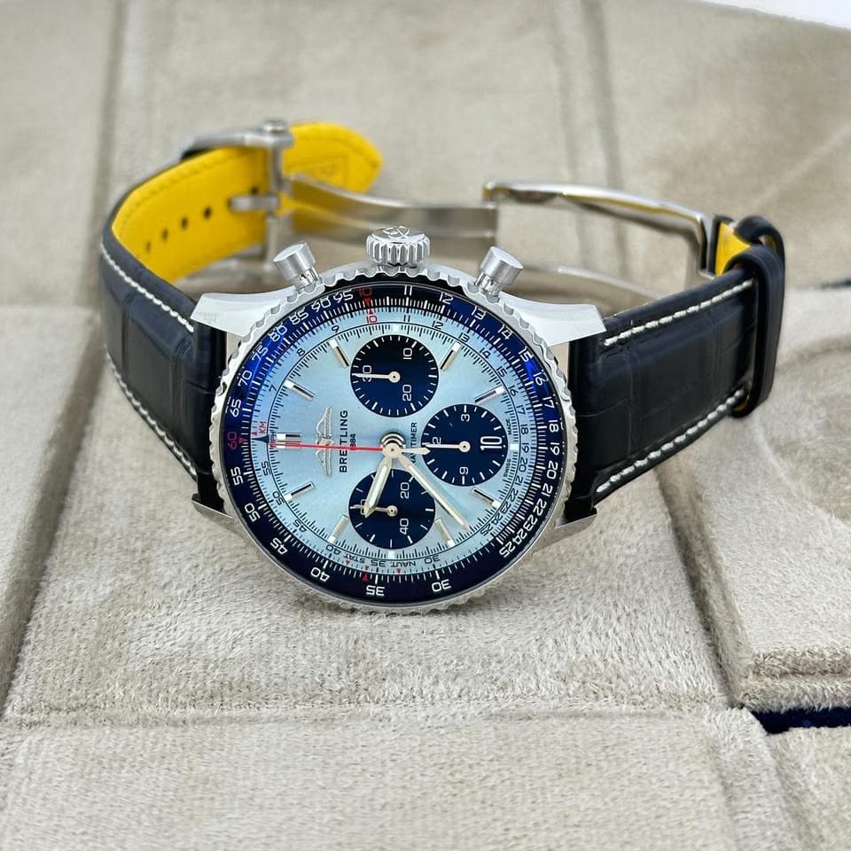 Breitling Navitimer 1 B01 Chronograph UNWORN 2025 Navitimer B01 Chronograph AB0139241 C2 P1 box & papers