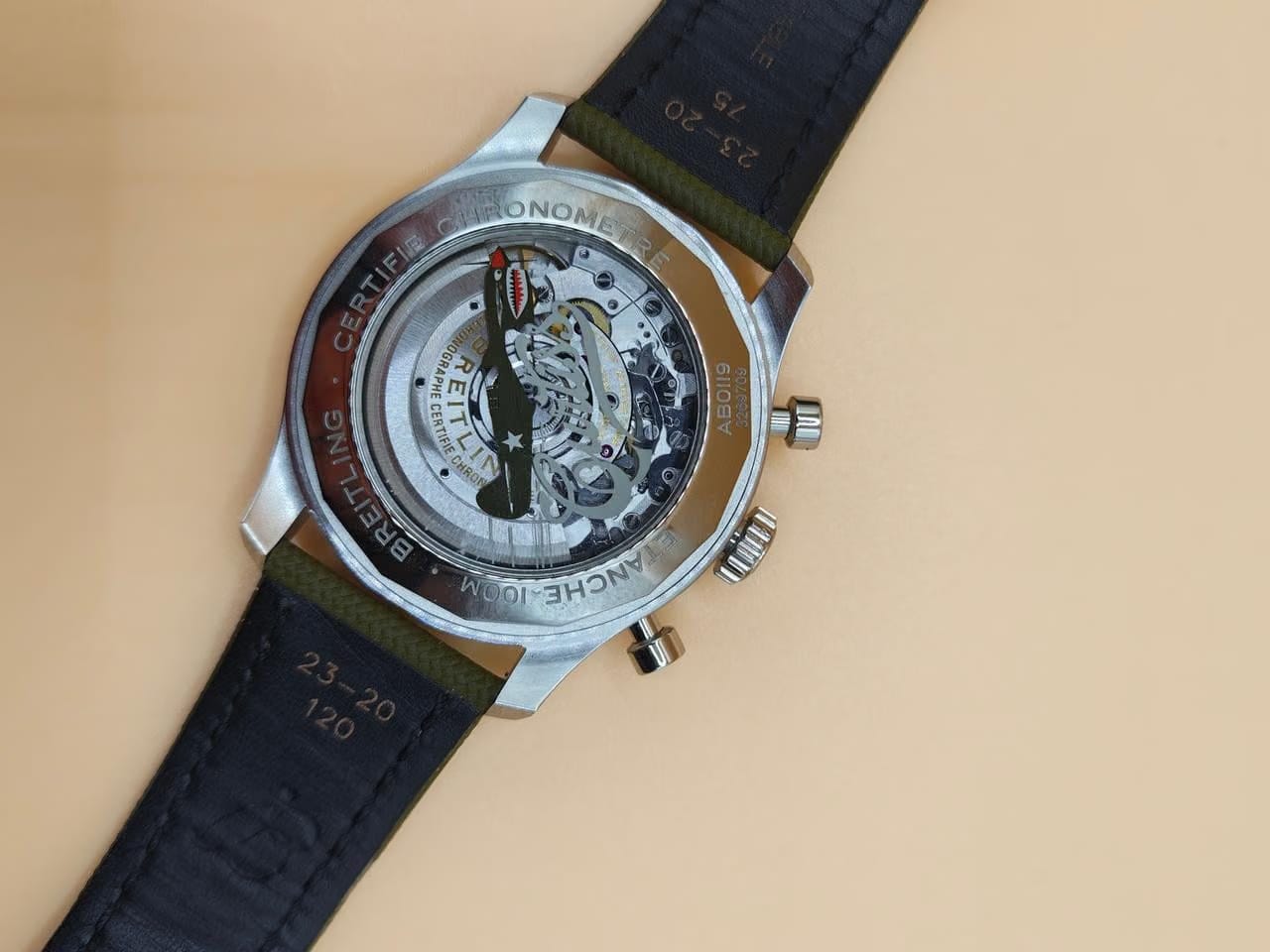 Breitling Aviator 8 B01 Chronograph 43 Curtiss Warhawk Full Set - Wie Neu