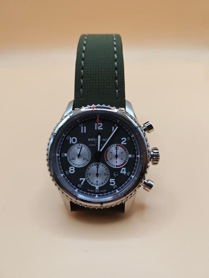 Breitling Aviator 8 B01 Chronograph 43 Curtiss Warhawk Full Set - Wie Neu