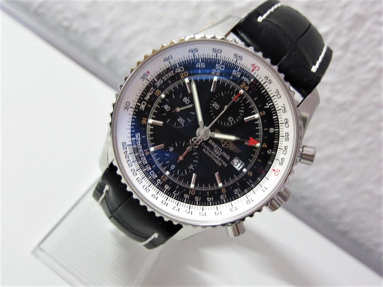 Breitling Navitimer World Box & Papiere Revision bei Breitling 10/2025