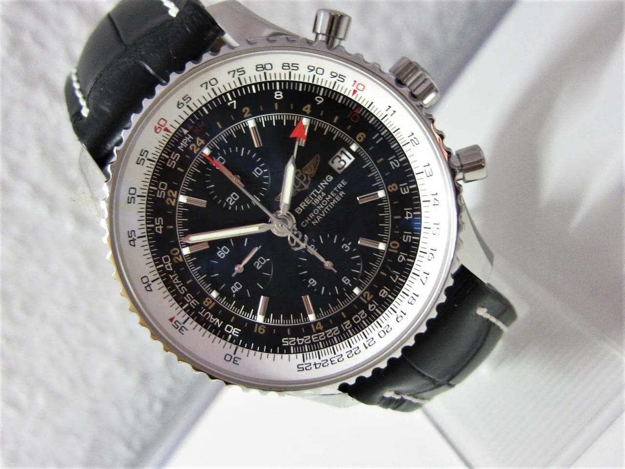 Breitling Navitimer World Box & Papiere Revision bei Breitling 10/2025