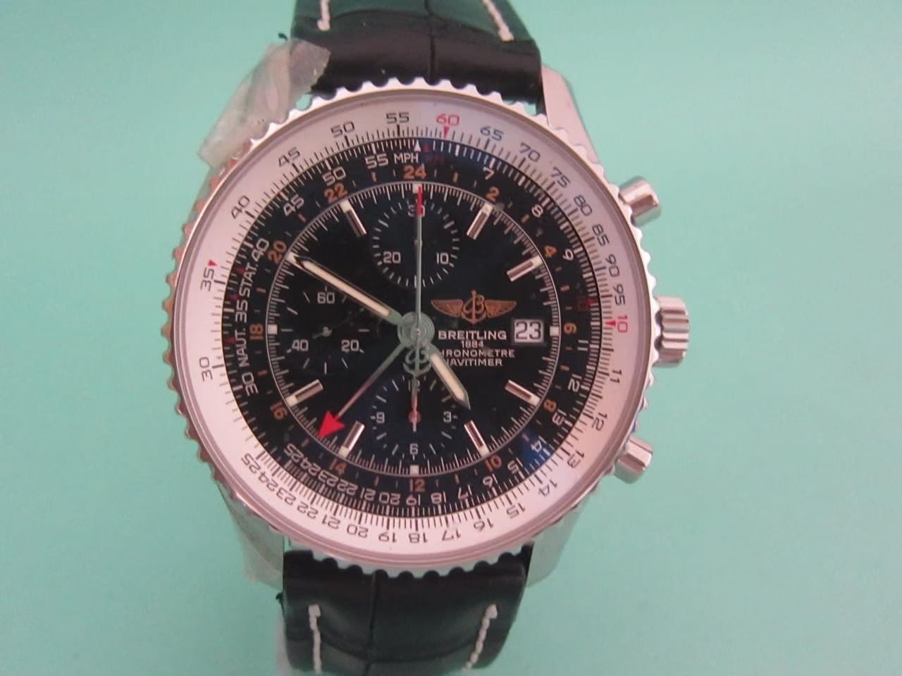 Breitling Navitimer World Box & Papiere Revision bei Breitling 10/2025