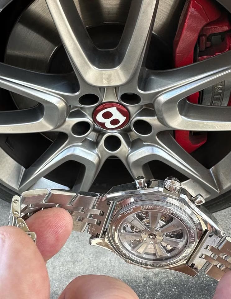Breitling Bentley B06 AB061112/BD80/990 A
