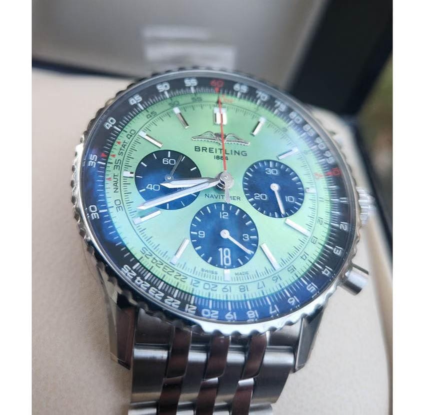 Breitling Navitimer 1 B01 Chronograph Green Dial 43 NEW UNWORN AB0138241 L1 A1