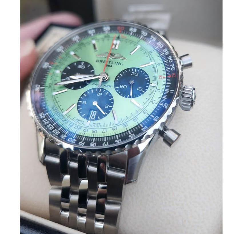 Breitling Navitimer 1 B01 Chronograph Green Dial 43 NEW UNWORN AB0138241 L1 A1