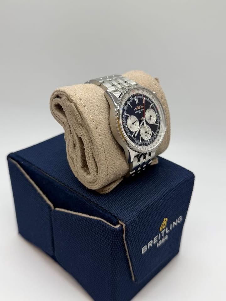 Breitling Navitimer 1 B01 Chronograph41mm 25-Year Condition S (AB0139)