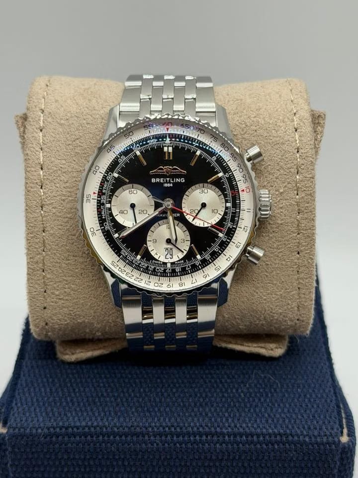 Breitling Navitimer 1 B01 Chronograph41mm 25-Year Condition S (AB0139)