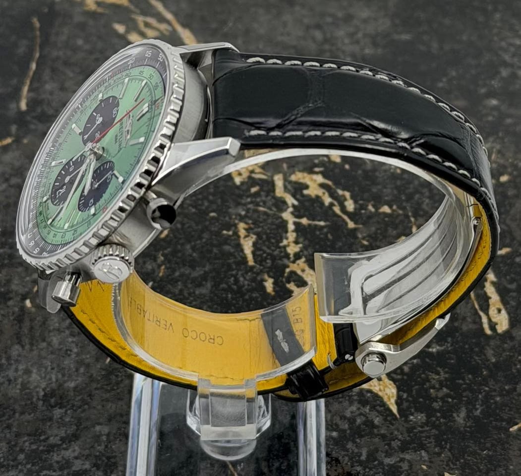 Breitling Navitimer 1 B01 Chronograph New 2026 - Navitimer B01 Chronograph 43mm - Mint Green Dial - Black Leather