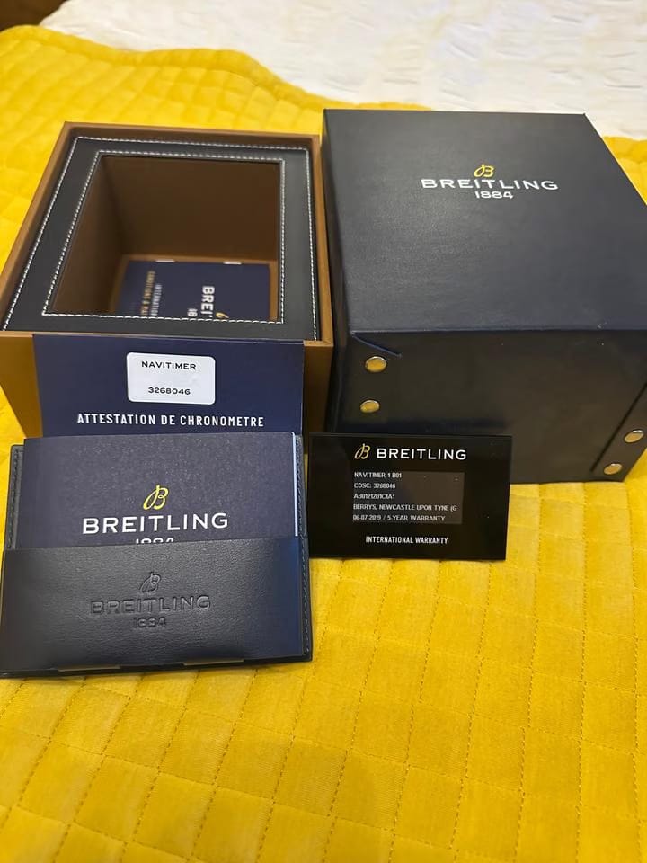 Breitling Navitimer 1 B01 Chronograph43 Pan Am