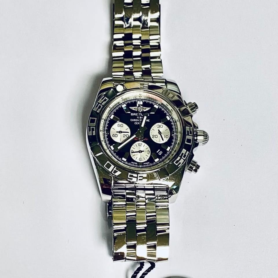 Breitling Chronomat 44 NEW International Warranty Original Gift box