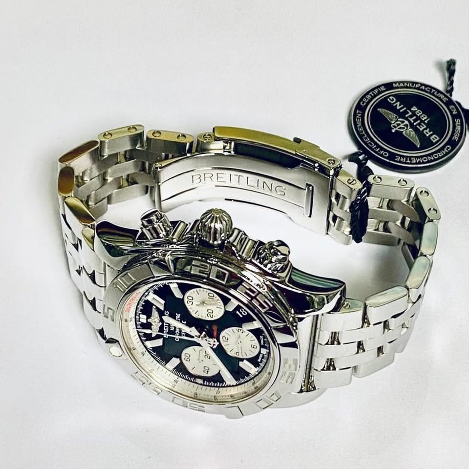 Breitling Chronomat 44 NEW International Warranty Original Gift box