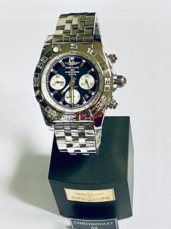 Breitling Chronomat 44 NEW International Warranty Original Gift box