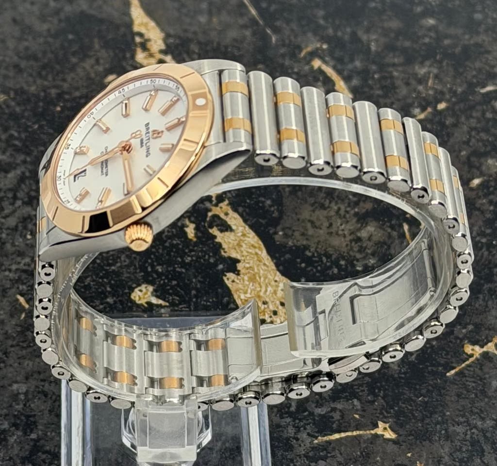 Breitling Chronomat New 2026 - Chronomat 32mm - MOP Dial - Gold Steel - U77310101 A2 U1
