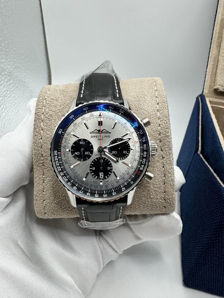 Breitling Navitimer 1 B01 Chronograph43 - NEW DEC 2025 - 43mm SILVER DIAL : AB0138241 G1 P1 - FULL SET