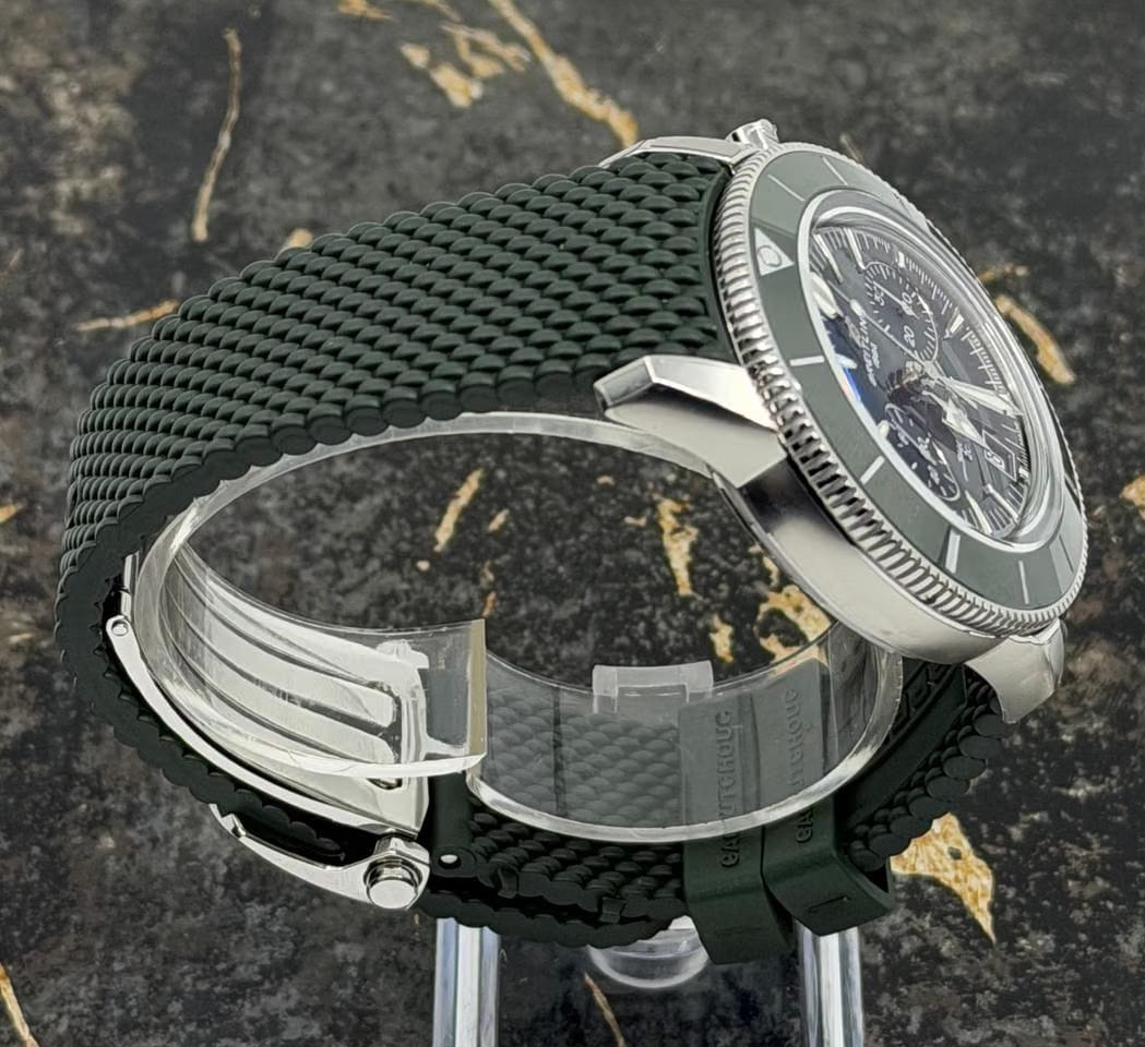 Breitling Superocean Heritage 42 New 2026 - Superocean Heritage 42mm - Green Dial - Rubber