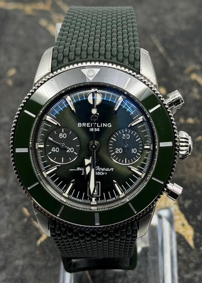 Breitling Superocean Heritage 42 New 2026 - Superocean Heritage 42mm - Green Dial - Rubber