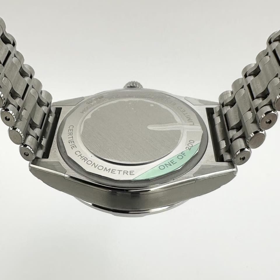 Breitling Chronomat GMTAutomatic GMT 40 Middle East Special Edition Limited to 200 Pieces Arabic Dial 2025