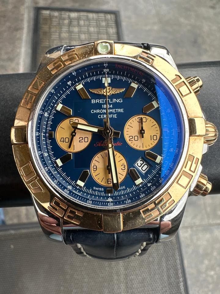 Breitling Chronomat 44 Curea piele crocodil fără urme de uzură acte originale cu