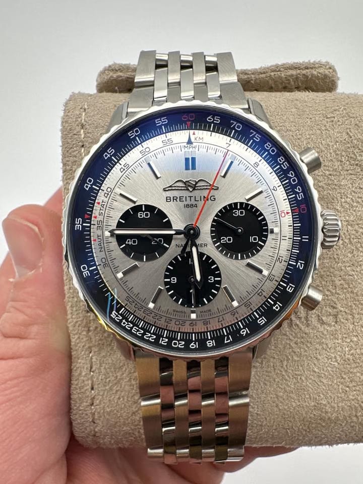 Breitling Navitimer 1 B01 Chronograph43 Unworn Full Set Warrany Till 08/2025