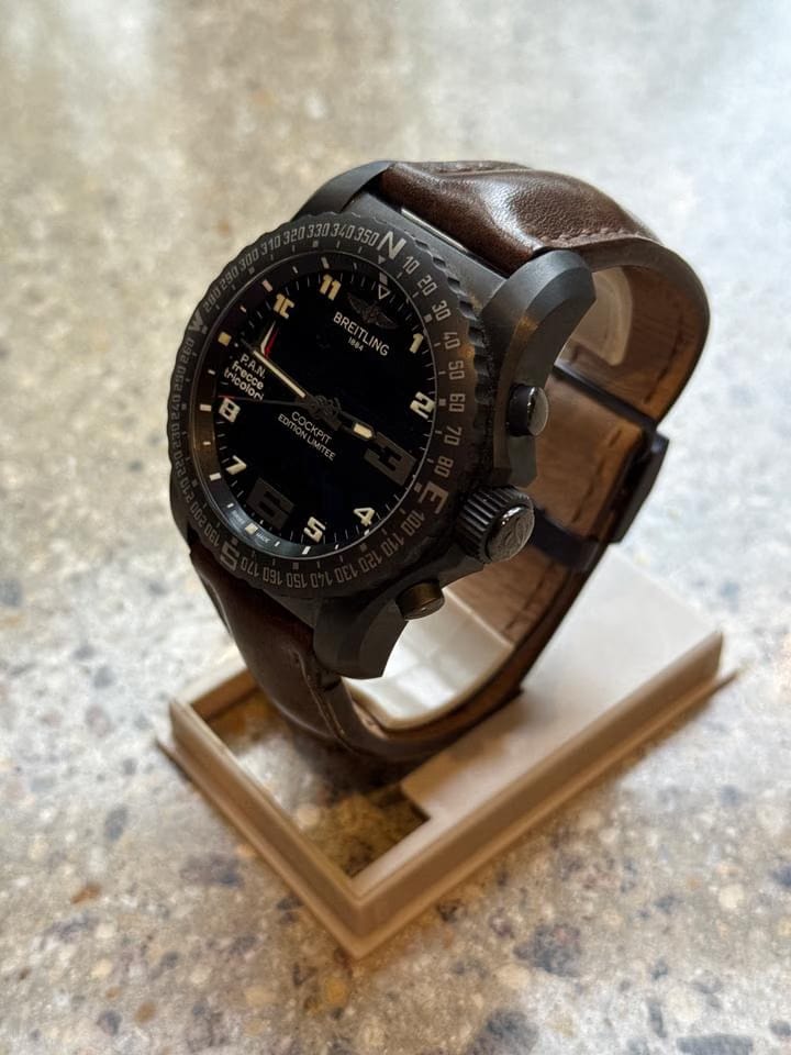 Breitling Cockpit B50 Limited Edition Tricolore Cockpit B50 VB50101 W