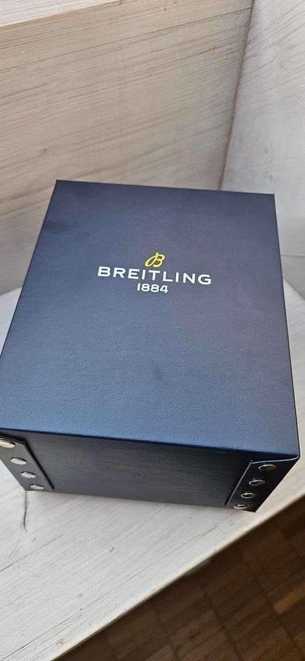 Breitling Navitimer01 B01 Chronograph 46 Neuzustand! 8 Jahre Garantie! In der Schweiz gekauft.