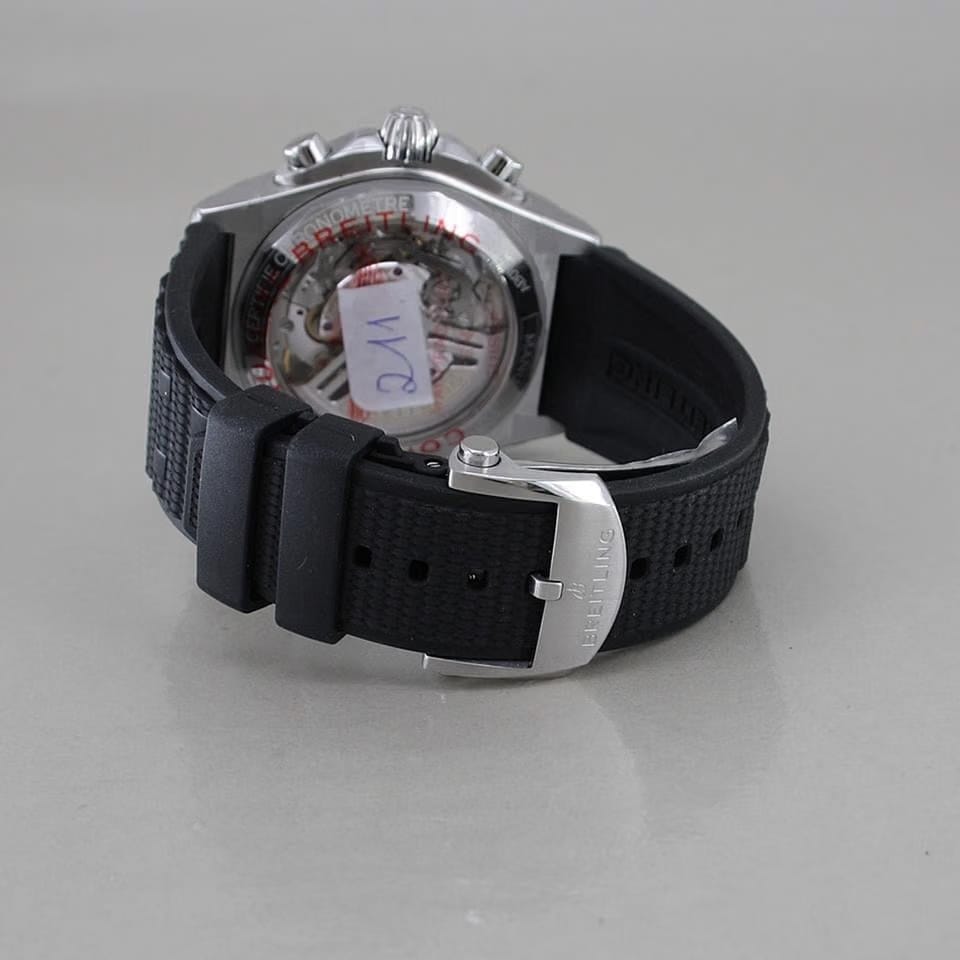 Breitling Chronomat 42 B01 42 NFL Seattle Seahawks Ltd. Edition 104 Stück Ø 42 mm ungetragen teilverklebt Full Set