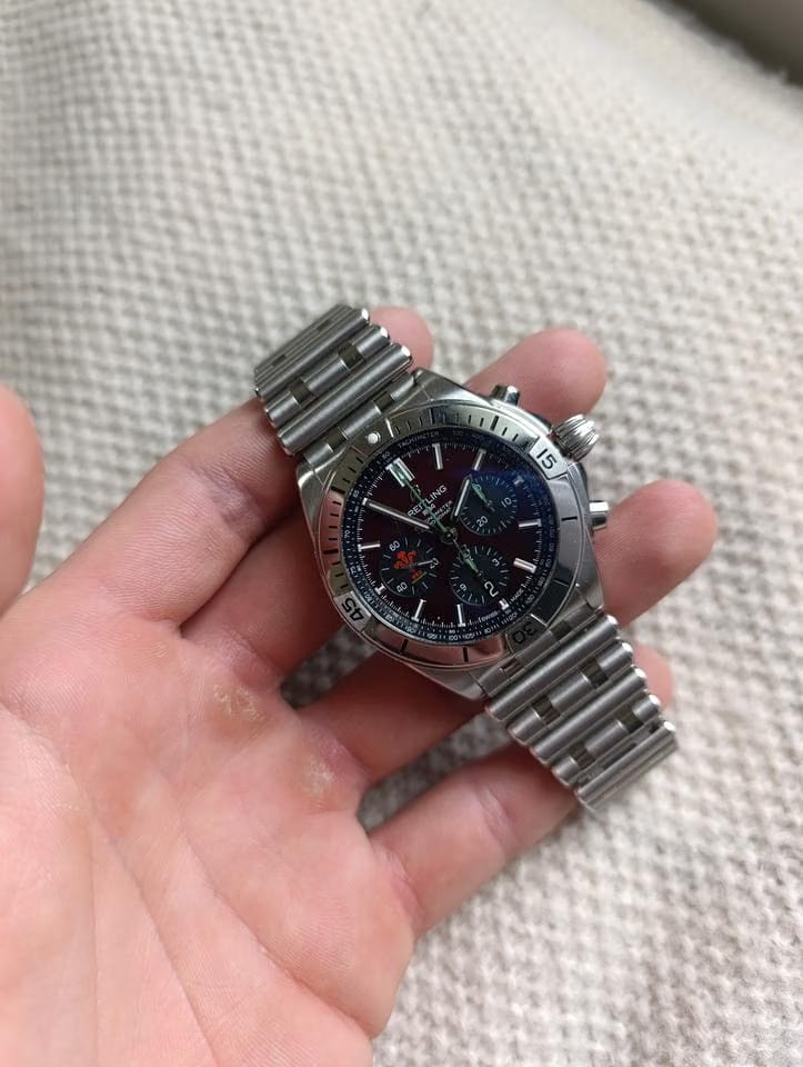 Breitling Chronomat 42 B01 42 Six Nations Wales Chronomat Limited