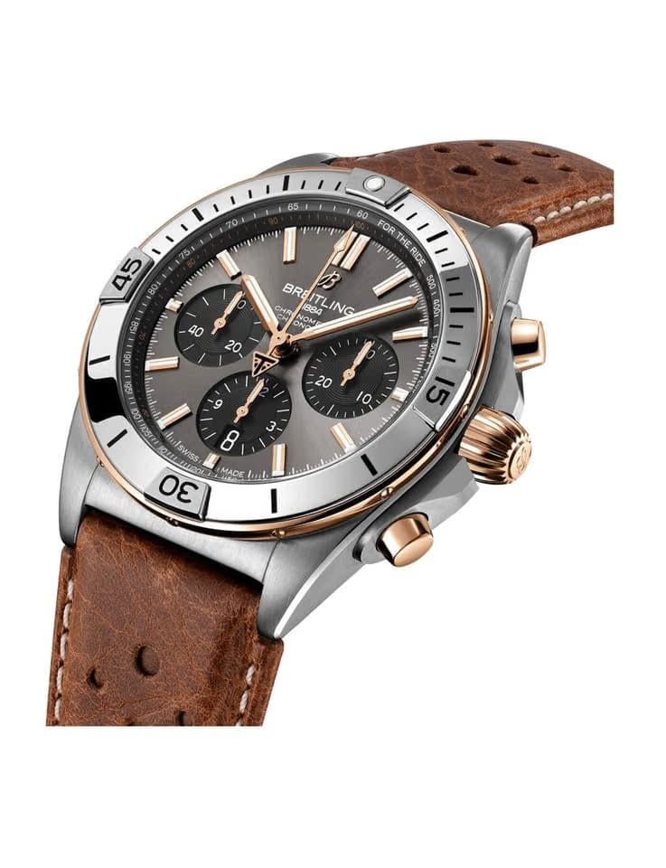 Breitling Chronomat 42 B01 42 Triumph TB0134101 M1 X1