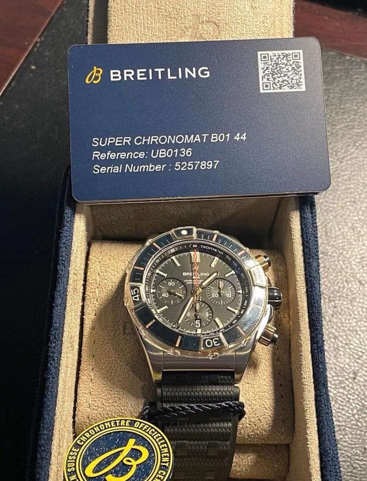 Breitling Chronomat UB0136251 B1 S1