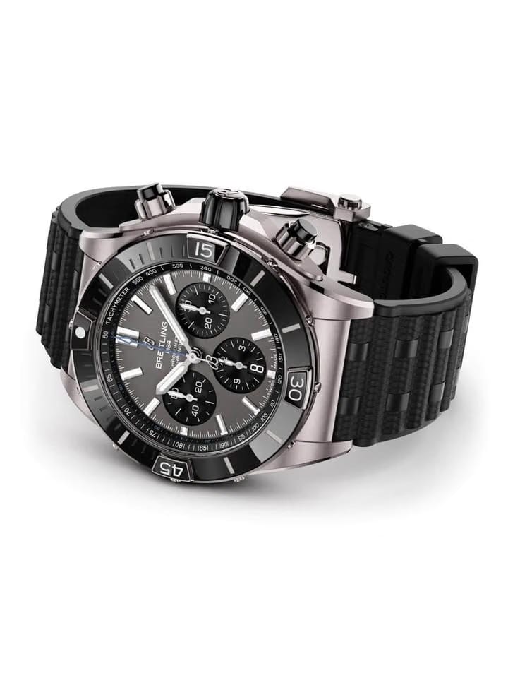 Breitling Chronomat Super Chronomat B01 44 EB0136251 M1 S1
