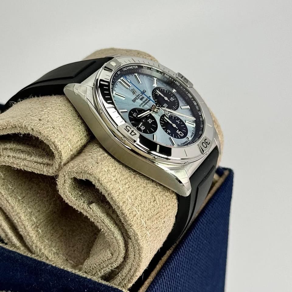 Breitling Chronomat 42 B01 42 Ice Blue - PB0134101 C1 S1