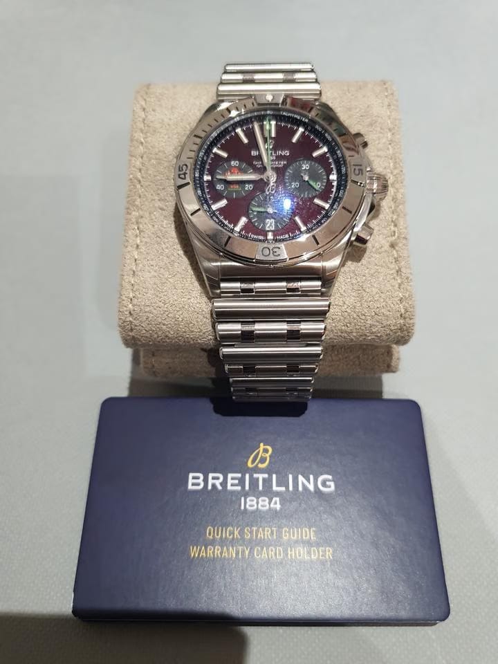 Breitling Chronomat 42 B01 42 Six Nations Wales Chronomat Limited New (Stunning Colour)